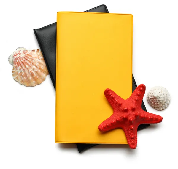 Seastar and seashells on notebook — Stock Photo, Image