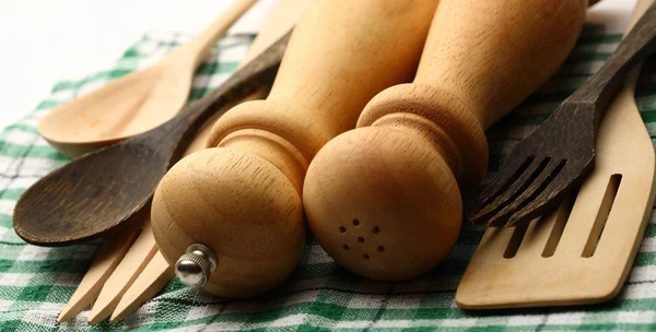 Wooden salt and pepper set with spoon — Stock Photo, Image