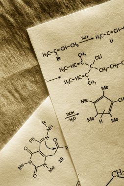 Kimya tonlama olarak tepki formülü ile