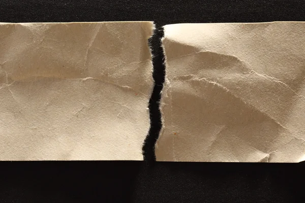 Разорванный лист бумаги — стоковое фото