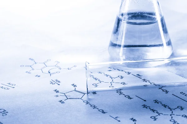 Chimie avec formule de réaction pour tonifier — Photo