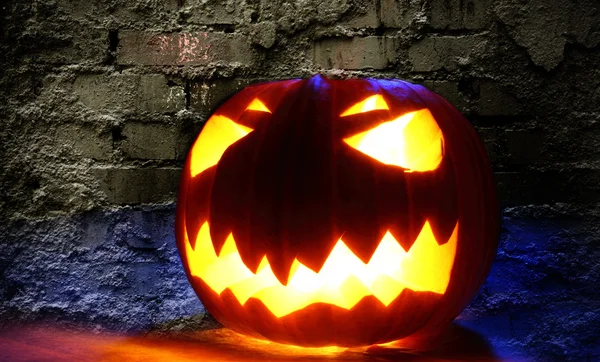 Angry halloween pumpkin — Stock Photo, Image