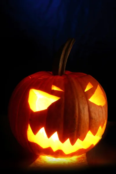 Angry halloween pumpkin — Stock Photo, Image