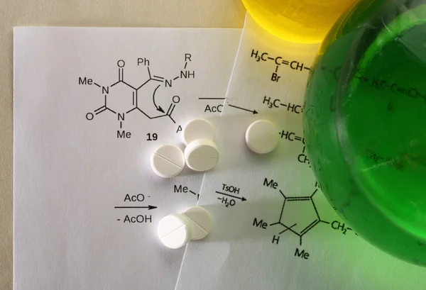 Chemistry and pills — Stock Photo, Image