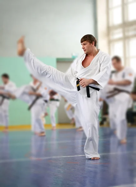 Lektion i karate school — Stockfoto
