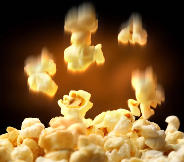 Popcorn falling down — Stock Photo, Image