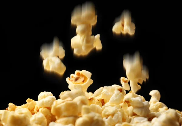 Popcorn falling down — Stock Photo, Image