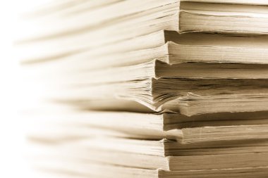 Bir yığın eski dergi