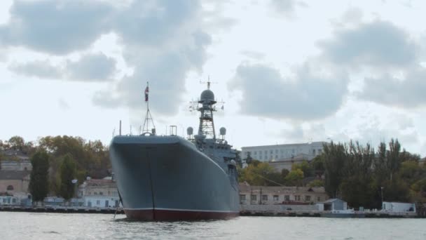 Ship in the bay of Sevastopol — Vídeo de Stock
