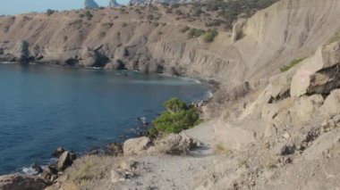 Dağ yolunda yürüyorum. Golitsyn Yolu, Kırım