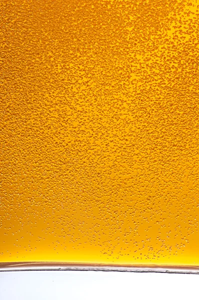 Burbujas de la cerveza . — Foto de Stock