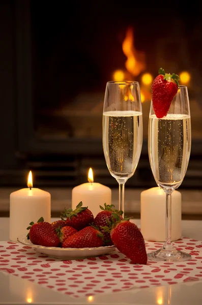 Romantic evening by the fireplace. — Stock Photo, Image