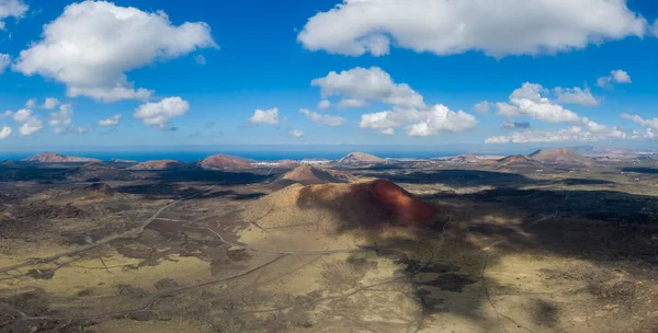 Caldera Colorada volkanı Timanfaya Ulusal Parkı, İspanya