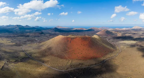 西班牙Timanfaya国家公园的Caldera Color ada火山 — 图库照片