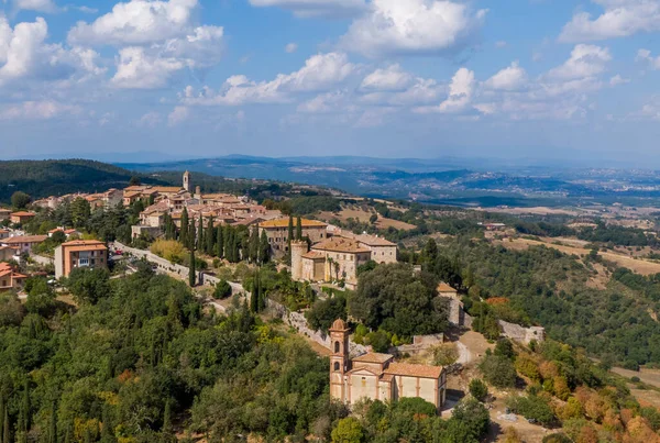 Aerial view of the historical town of Montefollonico — Foto de Stock
