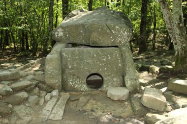 dolmen de la région de krasnodar.