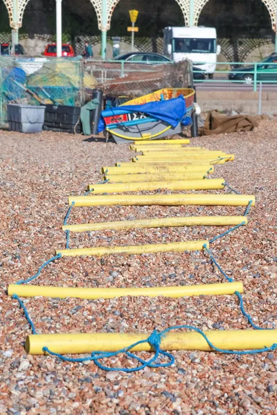 Escada amarela — Fotografia de Stock