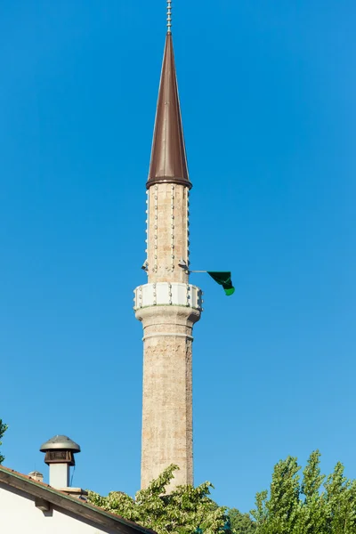 Saraybosna'da ferhadija caminin minaresi — Stok fotoğraf