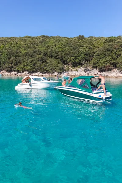 Barcos na baía — Fotografia de Stock