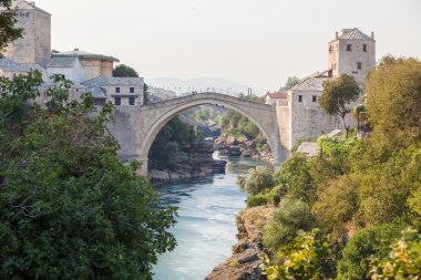 neretva Nehri üzerinde eski köprü