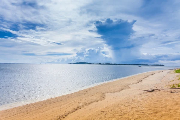 Tropikalna plaża — Zdjęcie stockowe