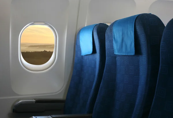 Asiento y ventana del avión — Foto de Stock