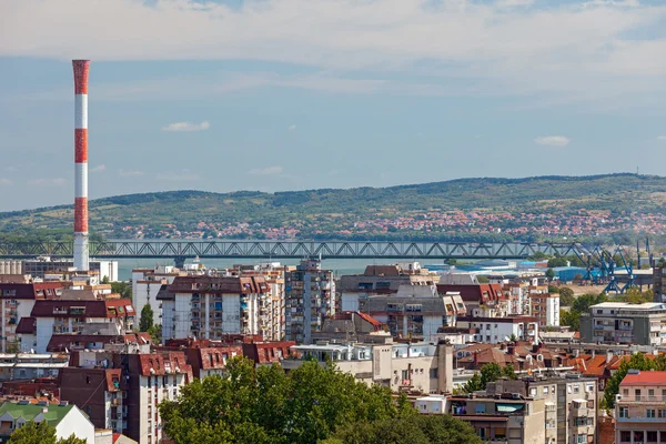 Komin ogrzewania najbardziej prestiżowej mieszkalnej dzielnicy roślin — Zdjęcie stockowe