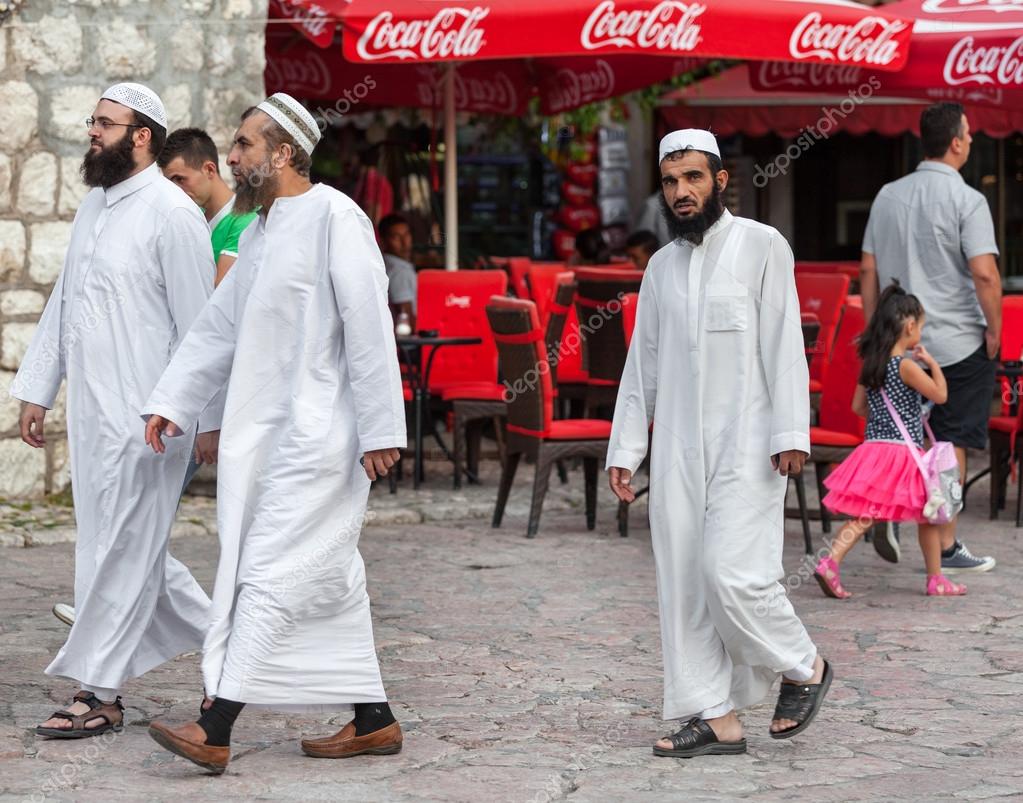 Frauen suchen männer in dubai