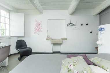 beyaz yatak odası iç