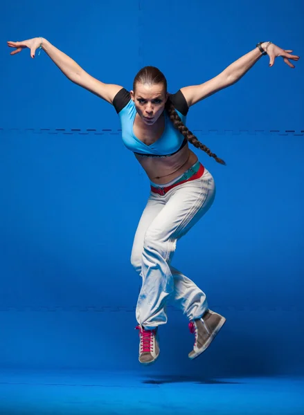 動きに若いダンサー — ストック写真