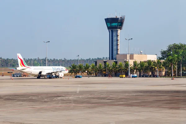 Sri Lankan Airplane parked on apron — Stock Photo, Image