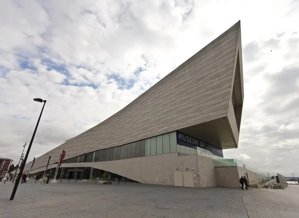 Un museo de liverpool, disparo, cabeza de muelle — Foto de Stock