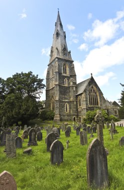 Kilisenin çan kulesi ve mezarlığı, ambleside