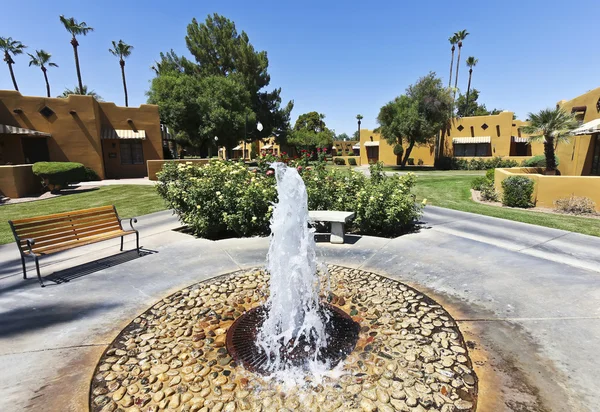 小屋，利奇菲尔德公园，亚利桑那州一座喷泉 — 图库照片