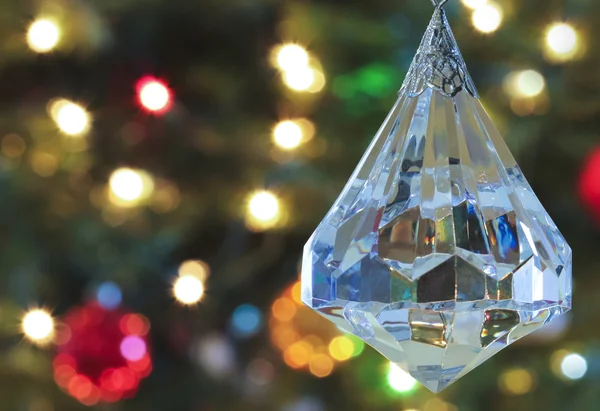 Un primer plano de un ornamento de Navidad de cristal —  Fotos de Stock