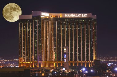 mccarran Uluslararası Havaalanı'na mandalay bay ay görünümü