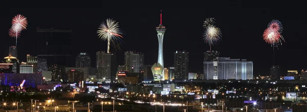 A Stratosphere Fireworks View from McCarran International Airpor — Stock Photo, Image