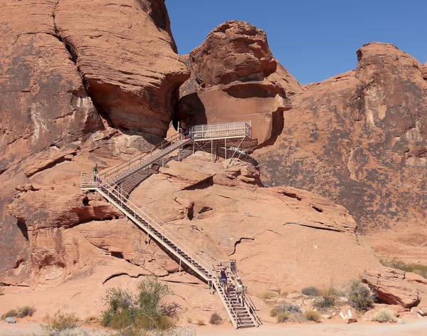 A Family at the Valley of Fire State Park — Stock Photo, Image