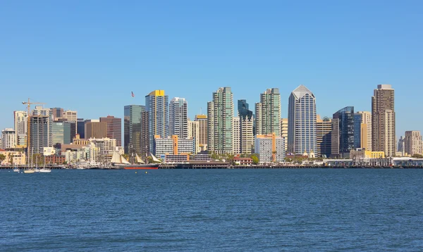 Una vista sulla baia di San Diego e il centro città — Foto Stock