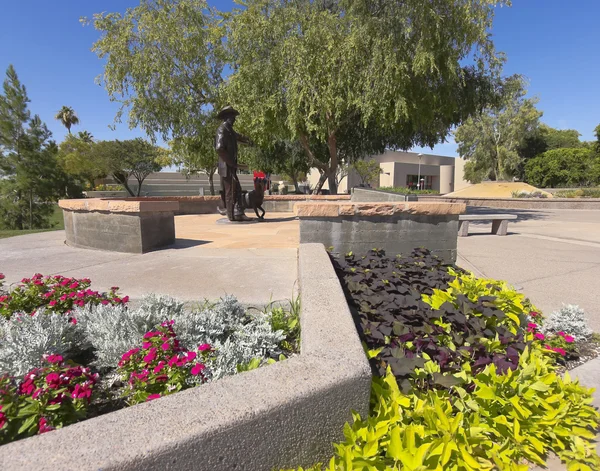 A Sculpture, Mayor Drinkwater and His Dog Sadie — Stock Photo, Image