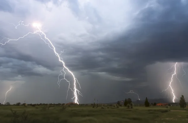 A Dance of Lightning Over a Neighborhood — Stock Photo, Image