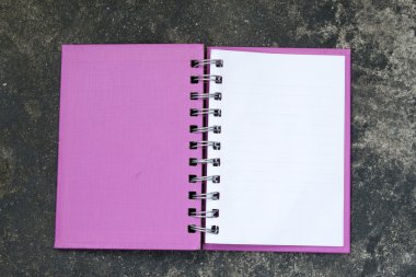 Açık mor defter
