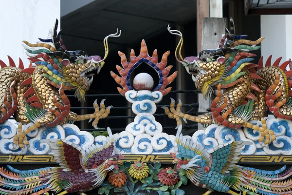Çin tarzı altın ejderha — Stok fotoğraf
