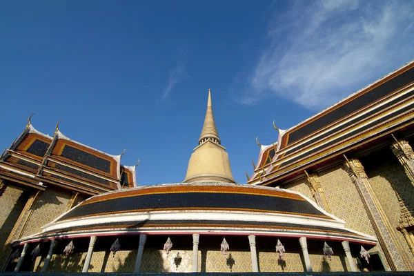 Thai temple — Stock Photo, Image