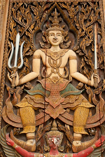 Scultura del legno alla porta del tempio della Thailandia — Foto Stock