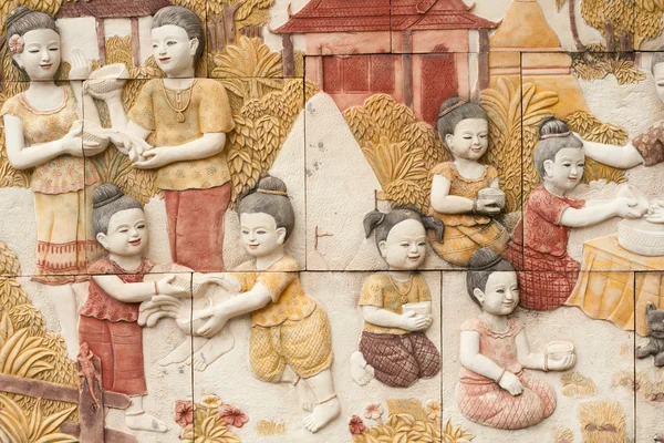 Natywne formy sztuki na ścianie w stylu tajskim — Zdjęcie stockowe