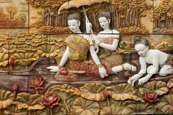 Native molding art on wall in thai style — Stock Photo, Image