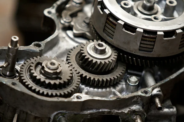 Motosiklet motoru tamir