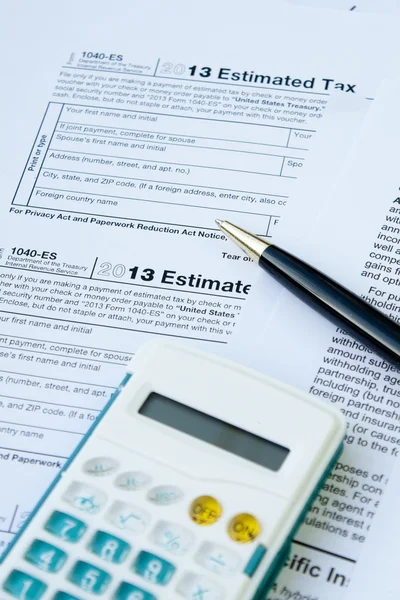 U. S. Tax form and pen — Stock Photo, Image