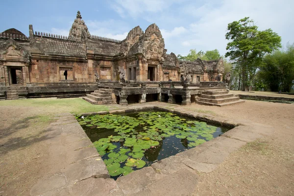 Kő homokvárat phanomrung történelmi park vár-megyében buriram, Thaiföld. vallási épületek épített az ősi khmer művészet. — Stock Fotó